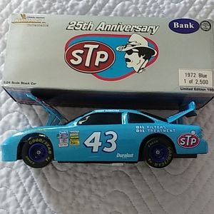 1972 BOBBY HAMILTON #43 PETTY DIECAST BANK